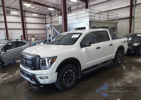 2021 Nissan Titan Pro-4X 4X4 z USA, uszkodzony, nr VIN 1N6AA1ED0MN527819